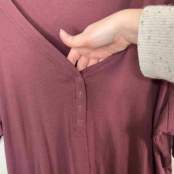 Torrid Womens Plus Size Burgundy Red Ribbed Henley Top Short Sleeve 5X - Picture 6 of 11
